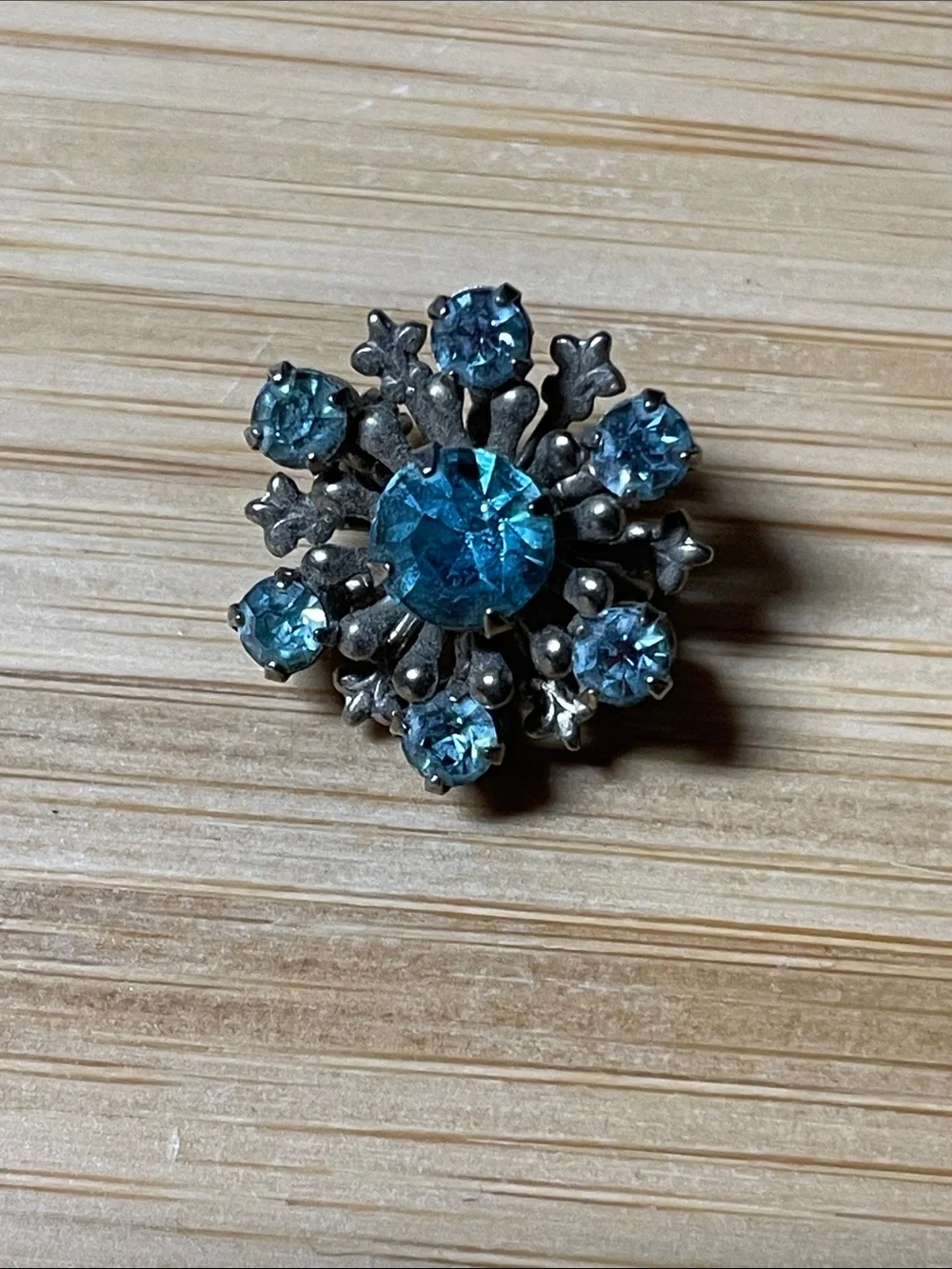 Vintage Blue Crystal snowflake scatter pin